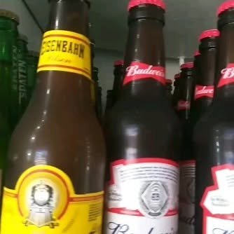 Seleção de cervejas em garrafa